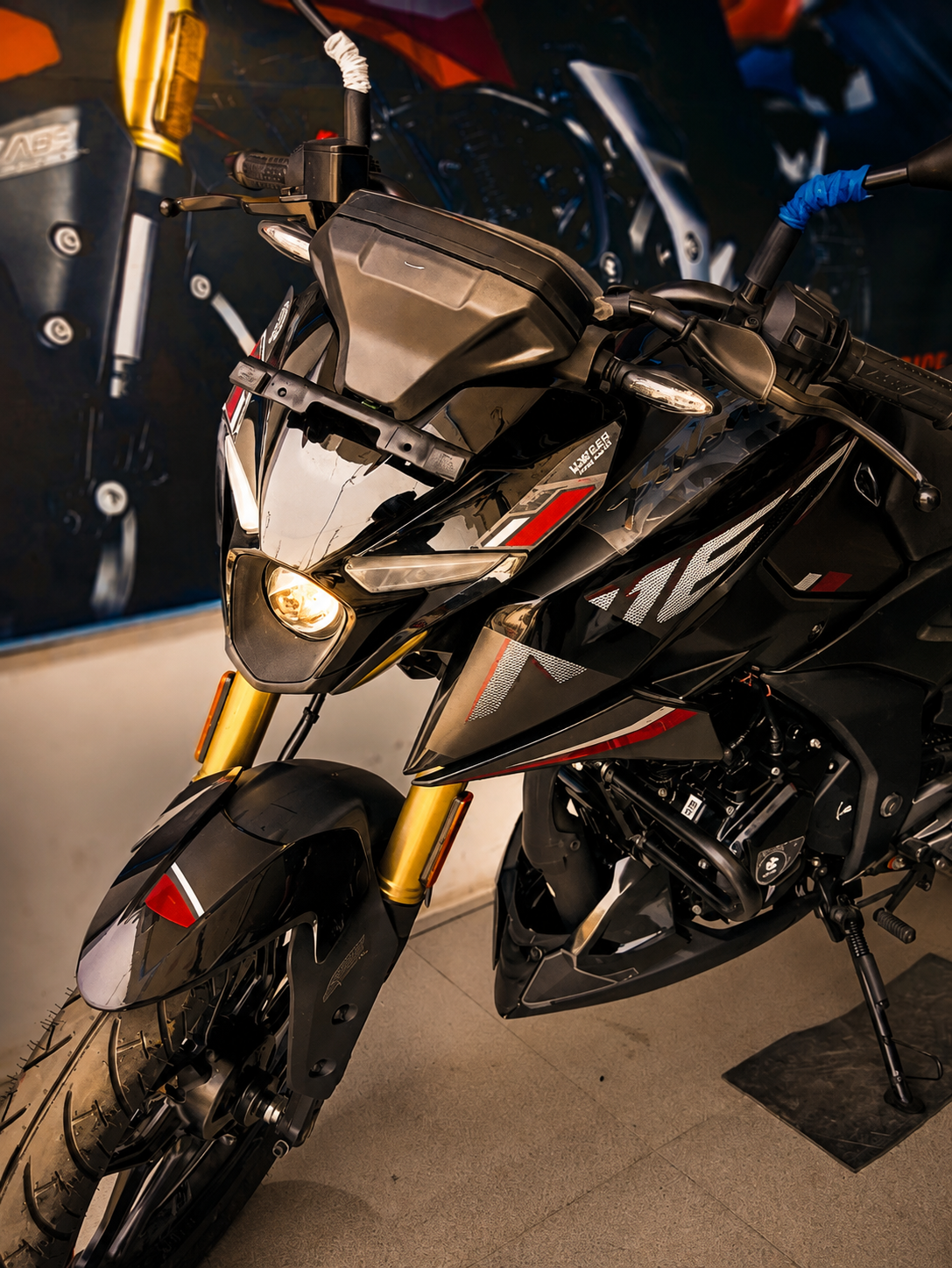 Bajaj (25)